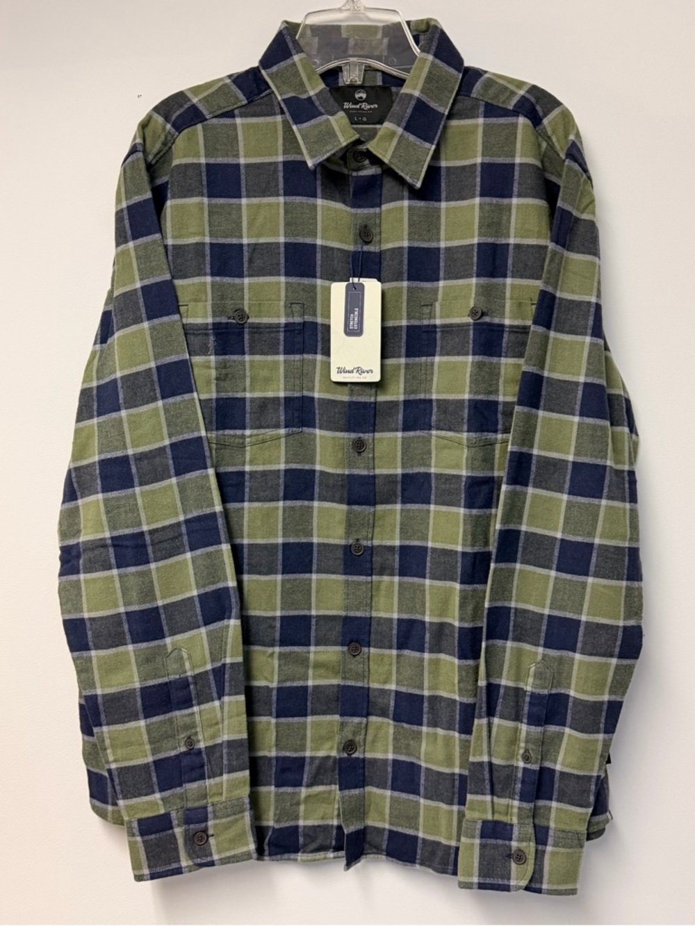 2/$40 🌺 WindRiver Flannel Shirt